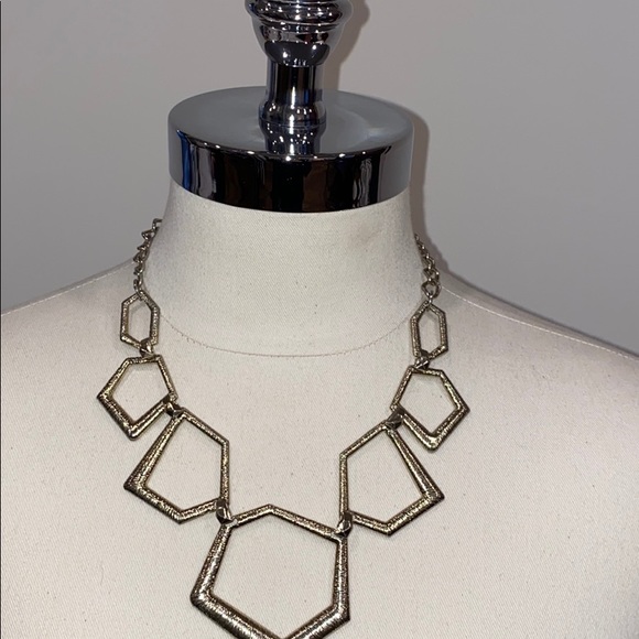 Statement necklace - Picture 2 of 3